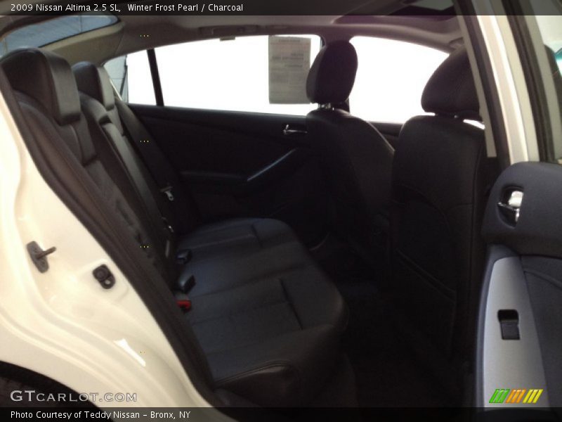 Winter Frost Pearl / Charcoal 2009 Nissan Altima 2.5 SL