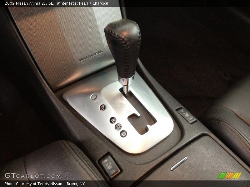 Winter Frost Pearl / Charcoal 2009 Nissan Altima 2.5 SL