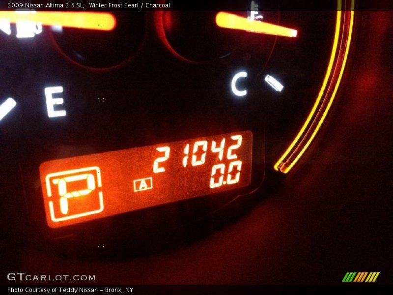 Winter Frost Pearl / Charcoal 2009 Nissan Altima 2.5 SL
