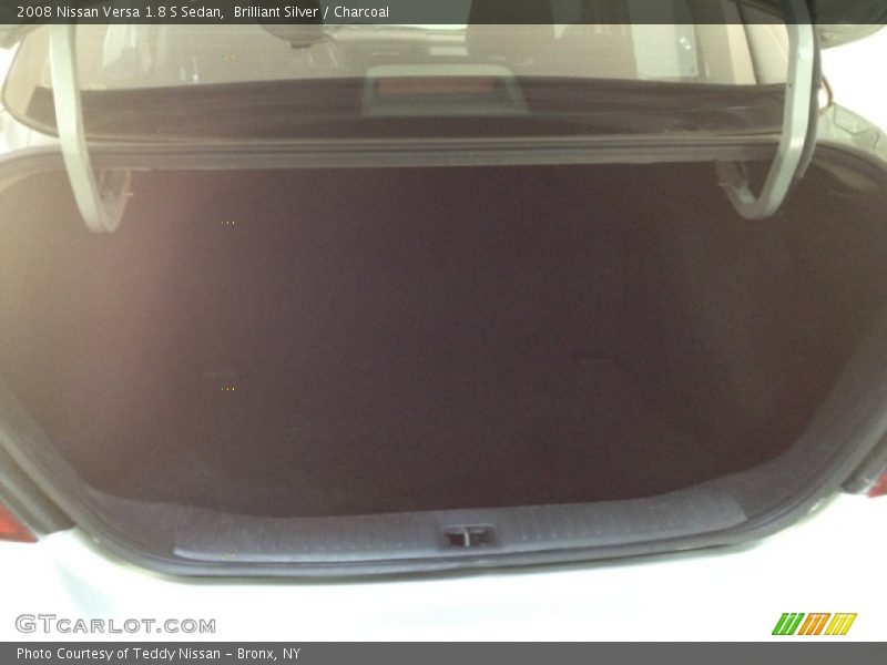 Brilliant Silver / Charcoal 2008 Nissan Versa 1.8 S Sedan