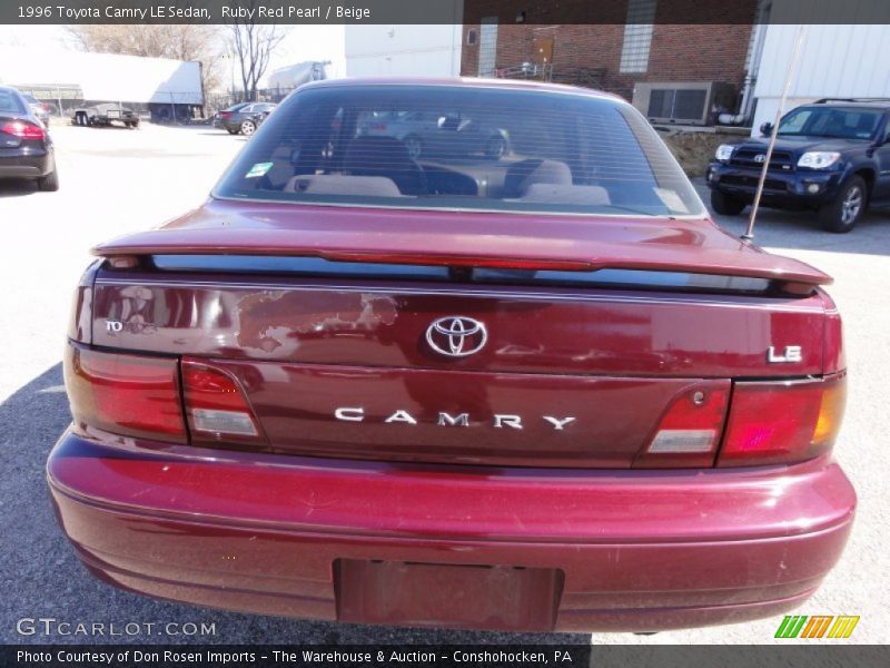 Ruby Red Pearl / Beige 1996 Toyota Camry LE Sedan