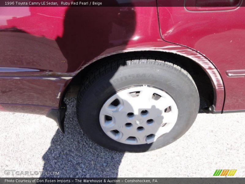 Ruby Red Pearl / Beige 1996 Toyota Camry LE Sedan