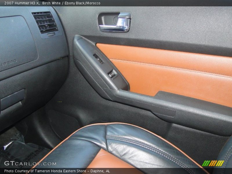 Birch White / Ebony Black/Morocco 2007 Hummer H3 X
