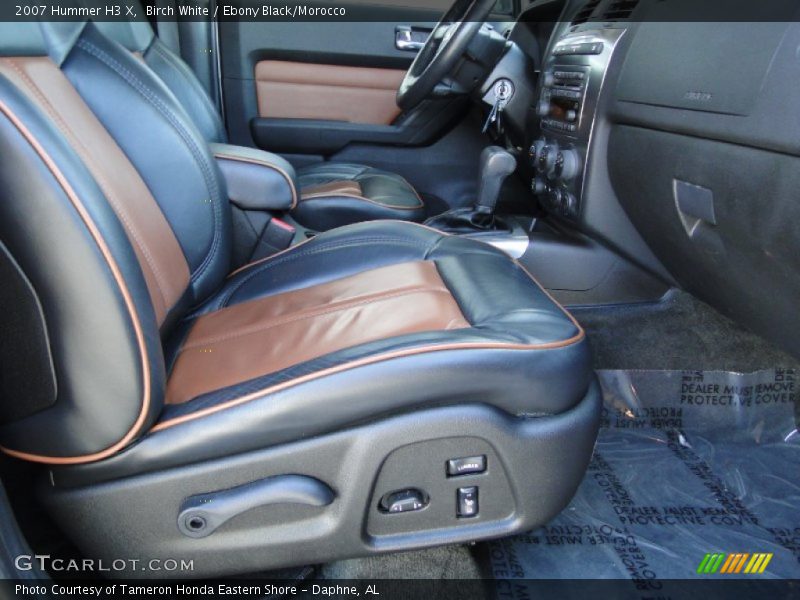 Front Seat of 2007 H3 X