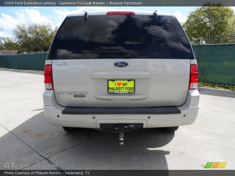 Cashmere Tri-Coat Metallic / Medium Parchment 2006 Ford Expedition Limited