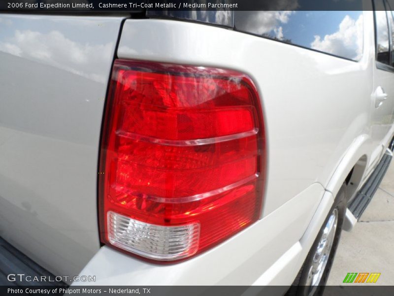 Cashmere Tri-Coat Metallic / Medium Parchment 2006 Ford Expedition Limited
