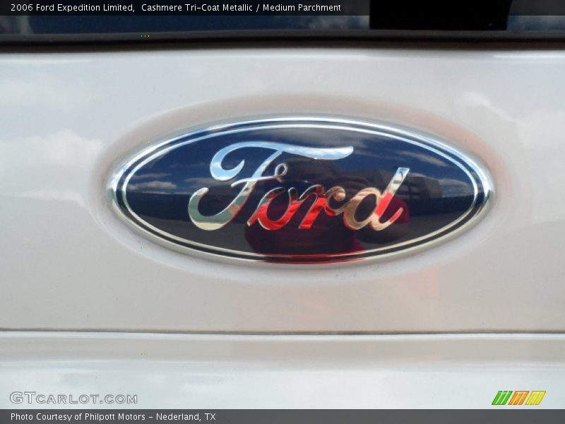 Cashmere Tri-Coat Metallic / Medium Parchment 2006 Ford Expedition Limited