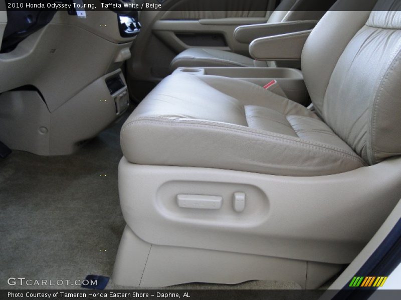 Front Seat of 2010 Odyssey Touring