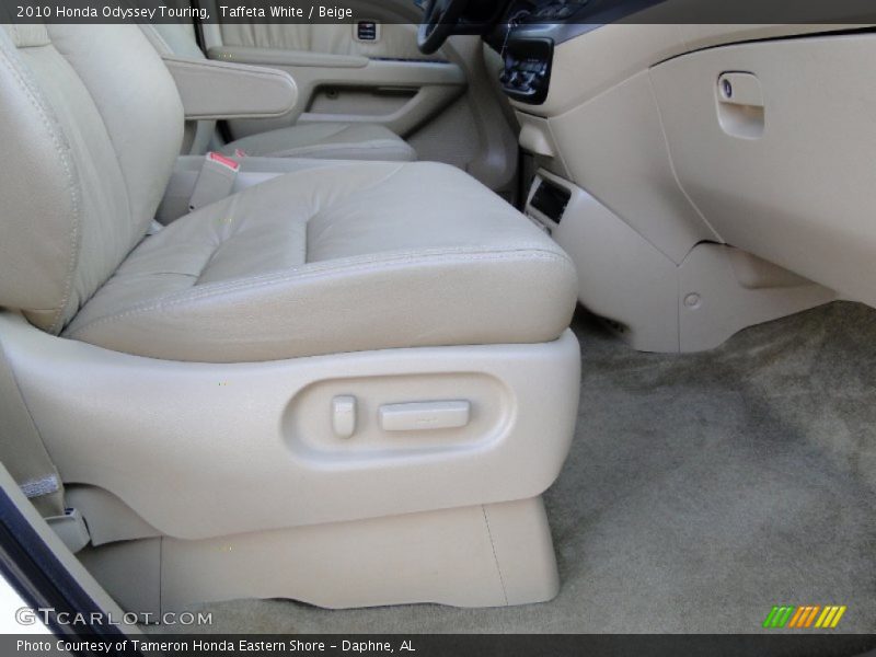 Front Seat of 2010 Odyssey Touring
