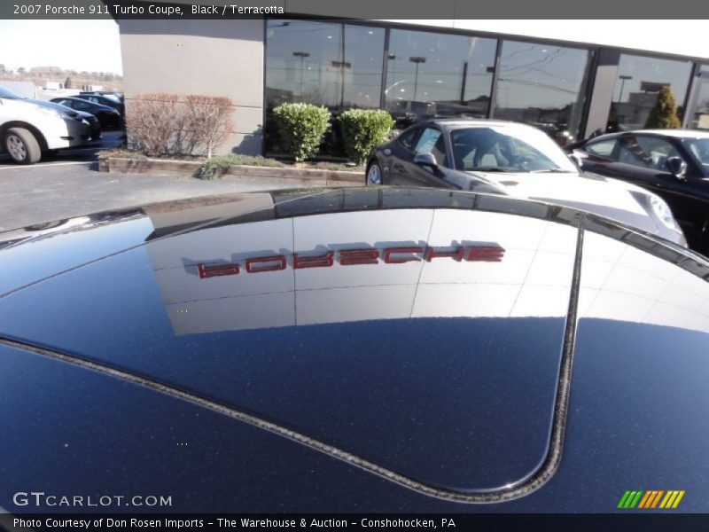 Sunroof of 2007 911 Turbo Coupe