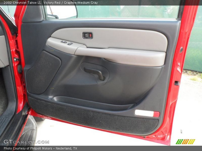 Victory Red / Graphite/Medium Gray 2002 Chevrolet Tahoe LS