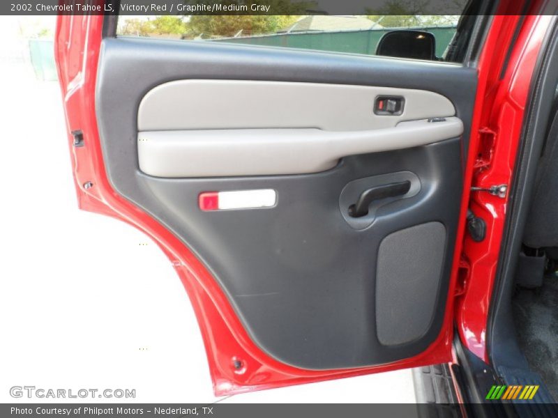 Victory Red / Graphite/Medium Gray 2002 Chevrolet Tahoe LS