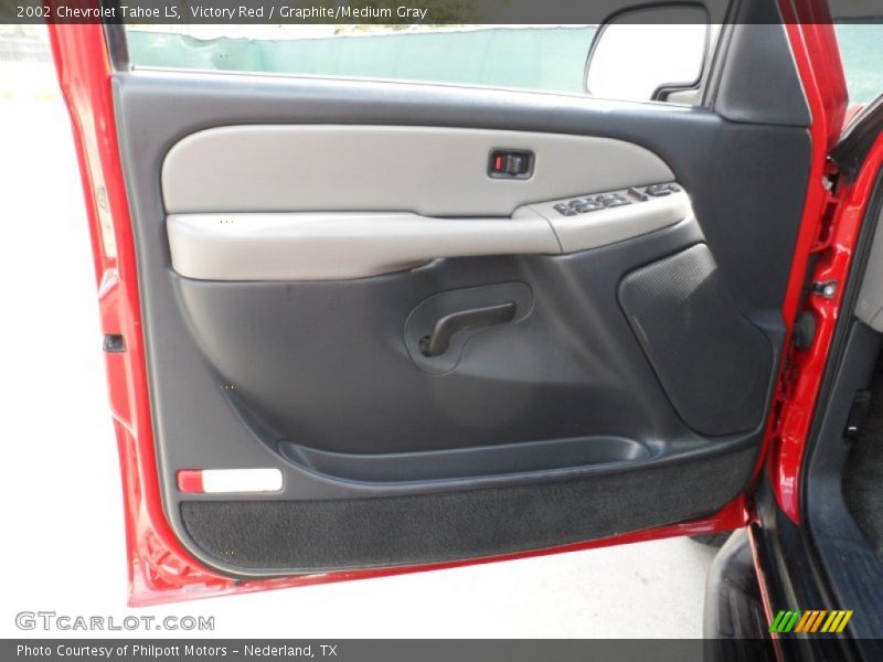 Victory Red / Graphite/Medium Gray 2002 Chevrolet Tahoe LS