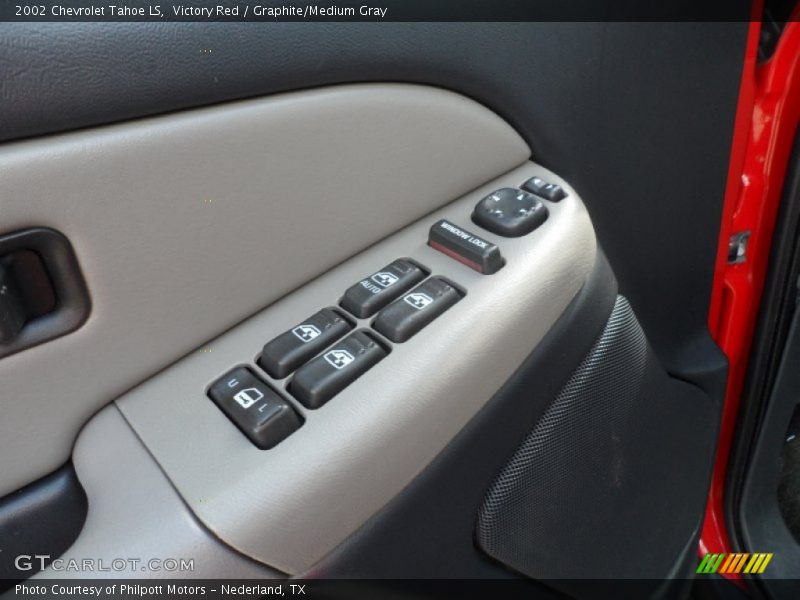 Victory Red / Graphite/Medium Gray 2002 Chevrolet Tahoe LS