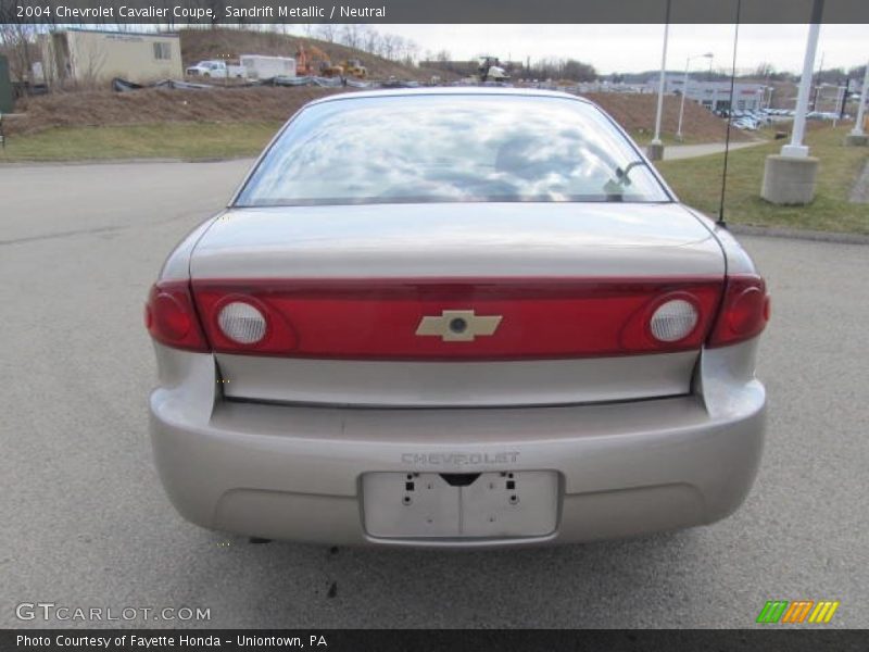 Sandrift Metallic / Neutral 2004 Chevrolet Cavalier Coupe
