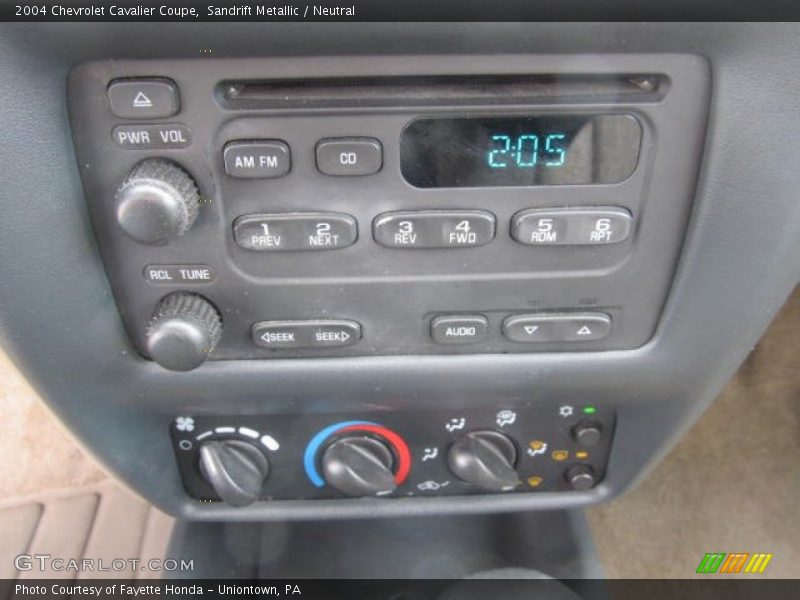 Sandrift Metallic / Neutral 2004 Chevrolet Cavalier Coupe