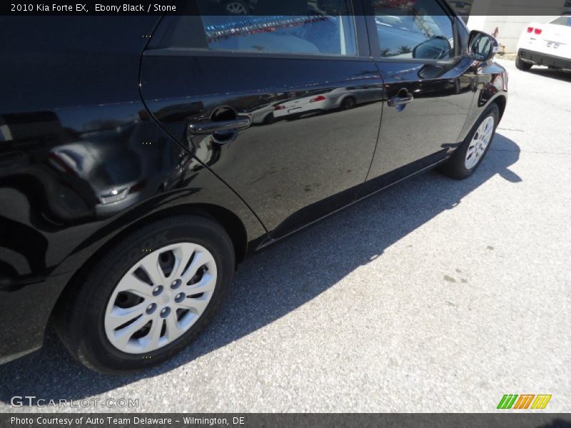 Ebony Black / Stone 2010 Kia Forte EX