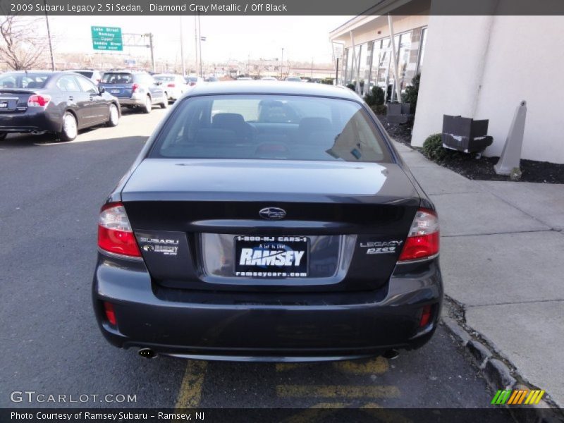 Diamond Gray Metallic / Off Black 2009 Subaru Legacy 2.5i Sedan