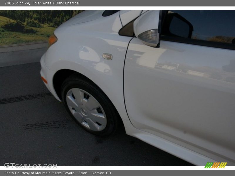 Polar White / Dark Charcoal 2006 Scion xA