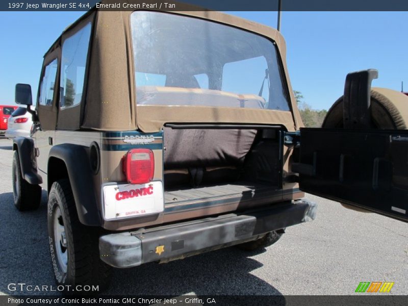 Emerald Green Pearl / Tan 1997 Jeep Wrangler SE 4x4