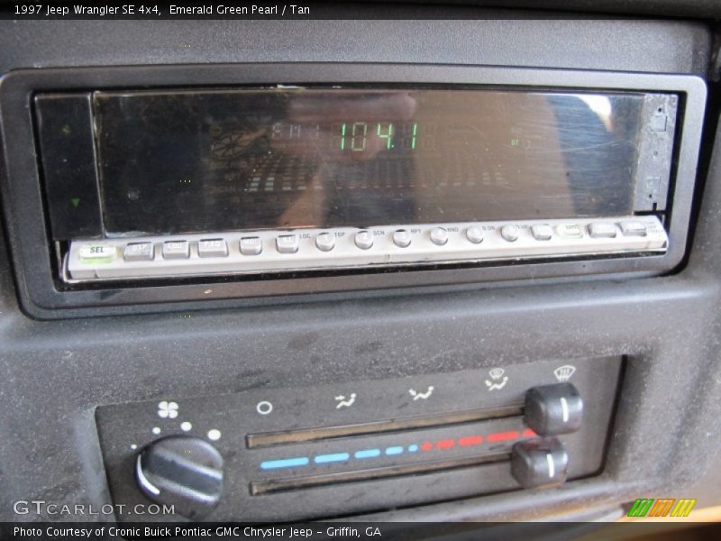 Emerald Green Pearl / Tan 1997 Jeep Wrangler SE 4x4