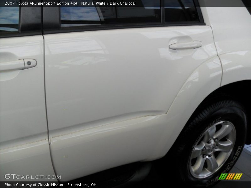 Natural White / Dark Charcoal 2007 Toyota 4Runner Sport Edition 4x4