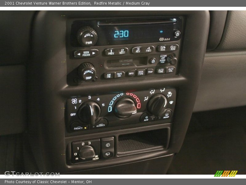 Controls of 2001 Venture Warner Brothers Edition