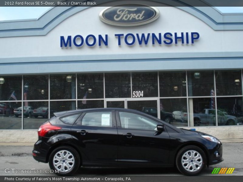 Black / Charcoal Black 2012 Ford Focus SE 5-Door