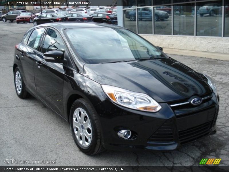 Black / Charcoal Black 2012 Ford Focus SE 5-Door