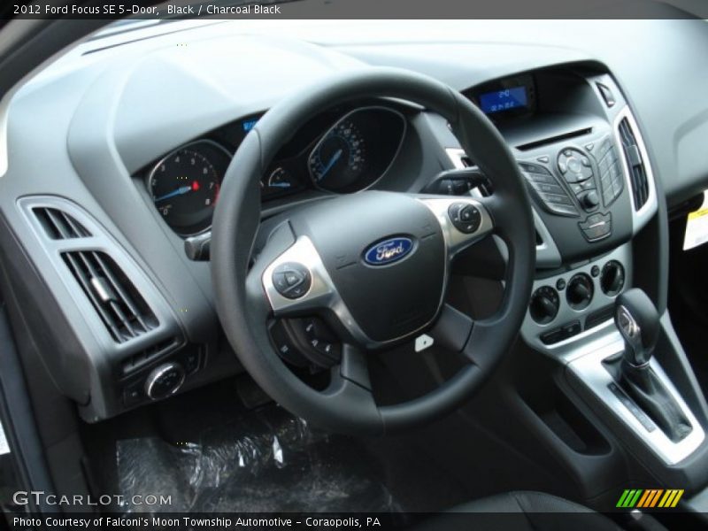 Black / Charcoal Black 2012 Ford Focus SE 5-Door