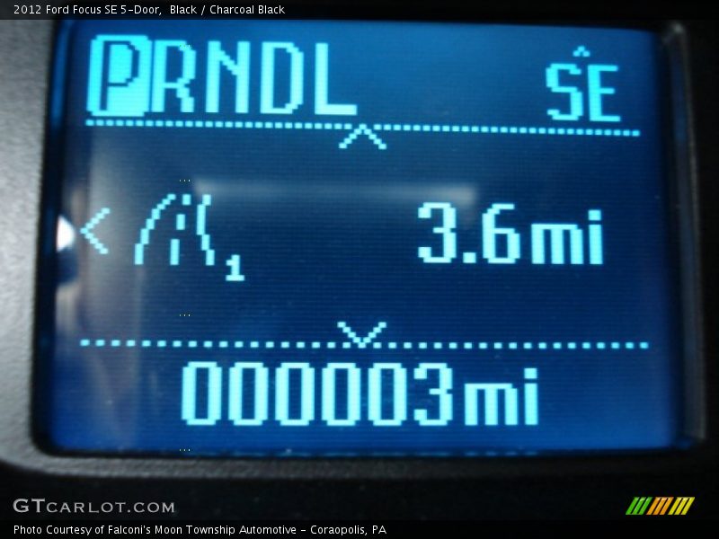 Black / Charcoal Black 2012 Ford Focus SE 5-Door