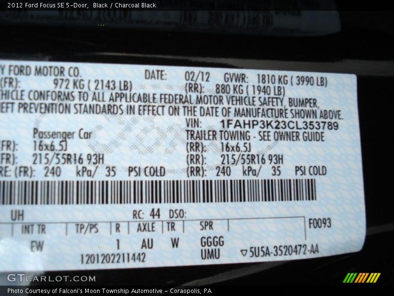 Black / Charcoal Black 2012 Ford Focus SE 5-Door
