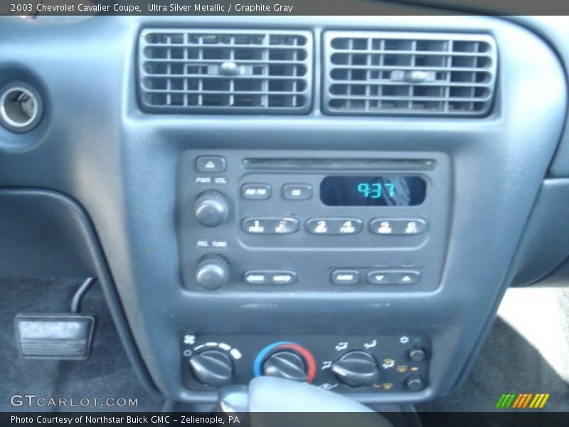 Ultra Silver Metallic / Graphite Gray 2003 Chevrolet Cavalier Coupe