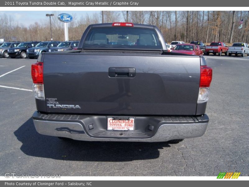 Magnetic Gray Metallic / Graphite Gray 2011 Toyota Tundra Double Cab