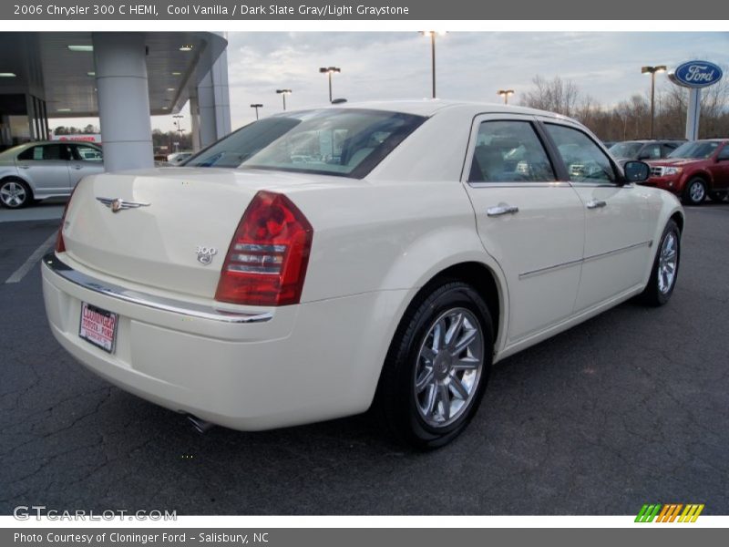 Cool Vanilla / Dark Slate Gray/Light Graystone 2006 Chrysler 300 C HEMI