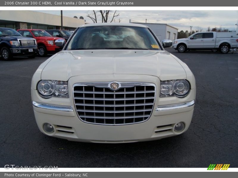 Cool Vanilla / Dark Slate Gray/Light Graystone 2006 Chrysler 300 C HEMI