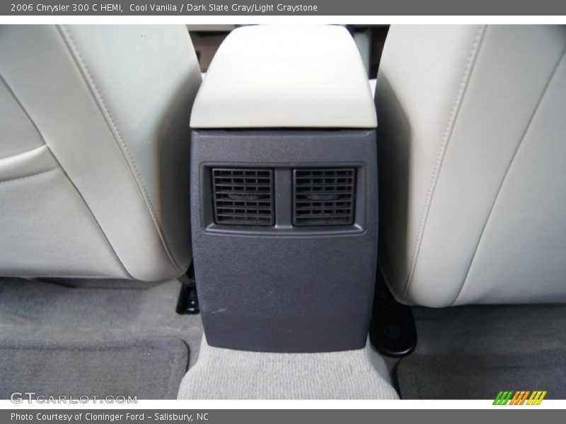 Cool Vanilla / Dark Slate Gray/Light Graystone 2006 Chrysler 300 C HEMI