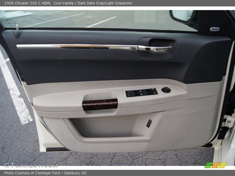 Cool Vanilla / Dark Slate Gray/Light Graystone 2006 Chrysler 300 C HEMI