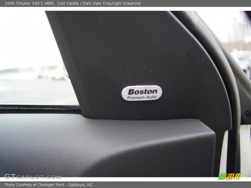 Cool Vanilla / Dark Slate Gray/Light Graystone 2006 Chrysler 300 C HEMI