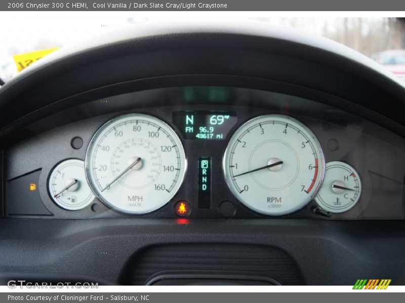 Cool Vanilla / Dark Slate Gray/Light Graystone 2006 Chrysler 300 C HEMI