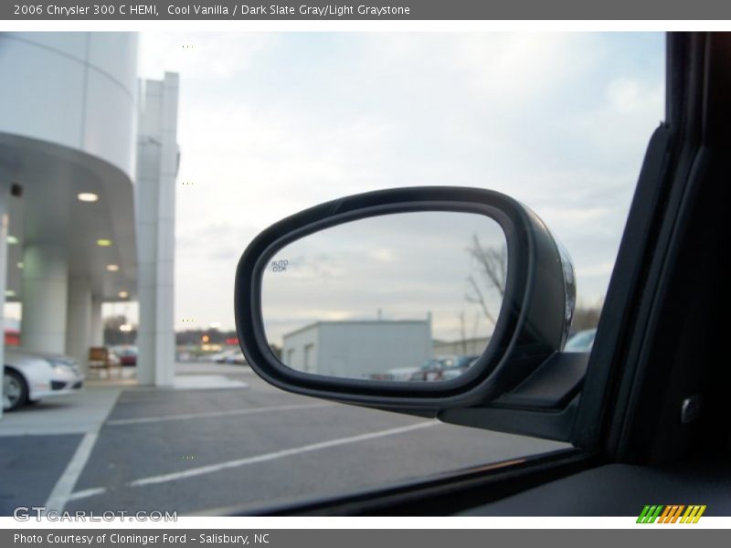 Cool Vanilla / Dark Slate Gray/Light Graystone 2006 Chrysler 300 C HEMI