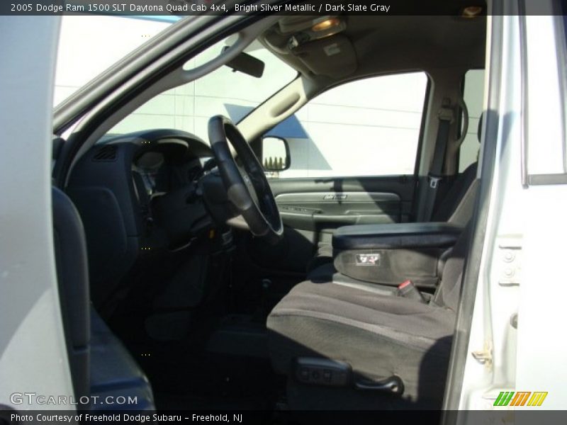 Bright Silver Metallic / Dark Slate Gray 2005 Dodge Ram 1500 SLT Daytona Quad Cab 4x4
