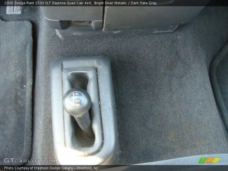 Bright Silver Metallic / Dark Slate Gray 2005 Dodge Ram 1500 SLT Daytona Quad Cab 4x4