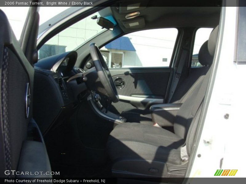 Bright White / Ebony Black 2006 Pontiac Torrent