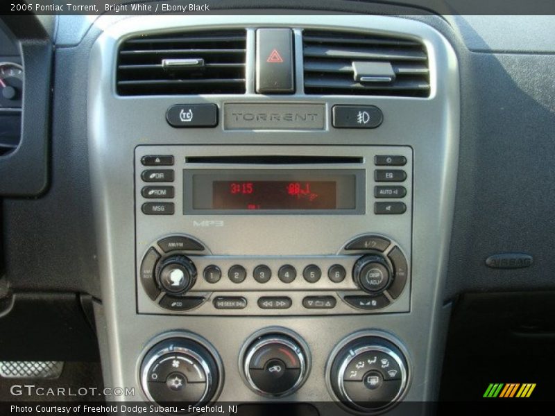 Bright White / Ebony Black 2006 Pontiac Torrent