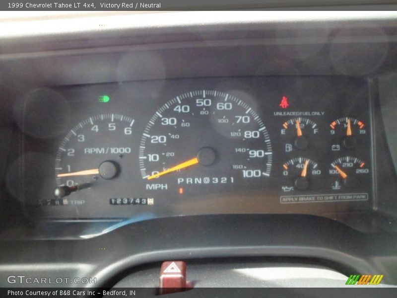 Victory Red / Neutral 1999 Chevrolet Tahoe LT 4x4