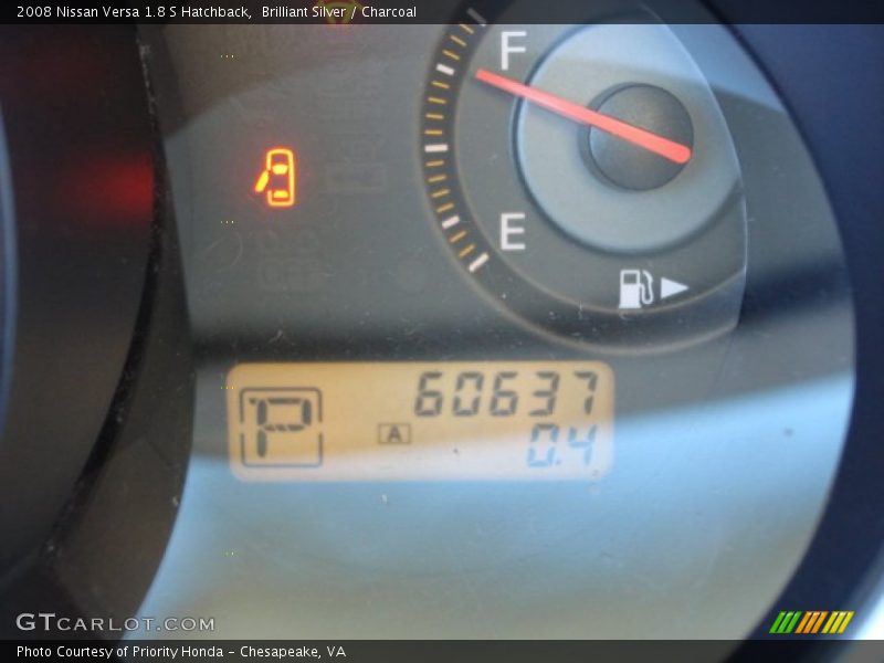 Brilliant Silver / Charcoal 2008 Nissan Versa 1.8 S Hatchback