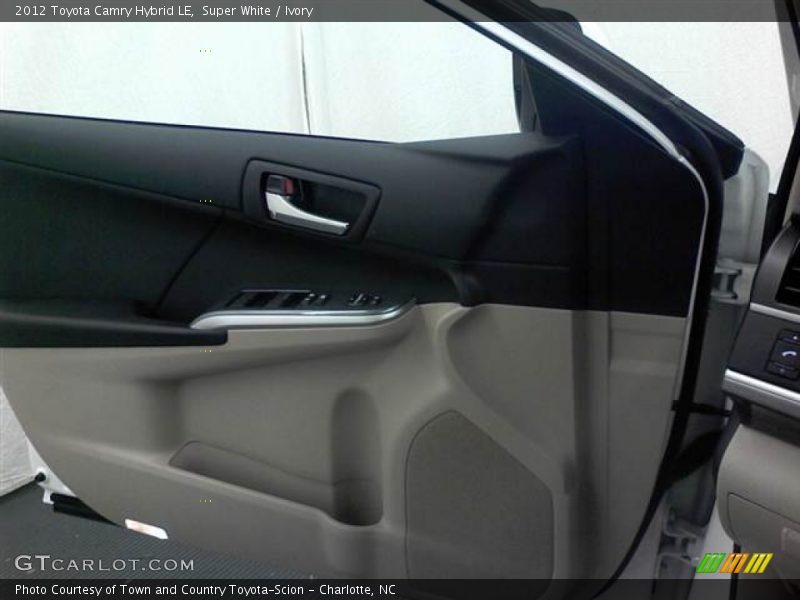 Super White / Ivory 2012 Toyota Camry Hybrid LE