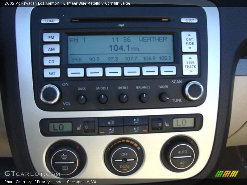 Eismeer Blue Metallic / Cornsilk Beige 2009 Volkswagen Eos Komfort