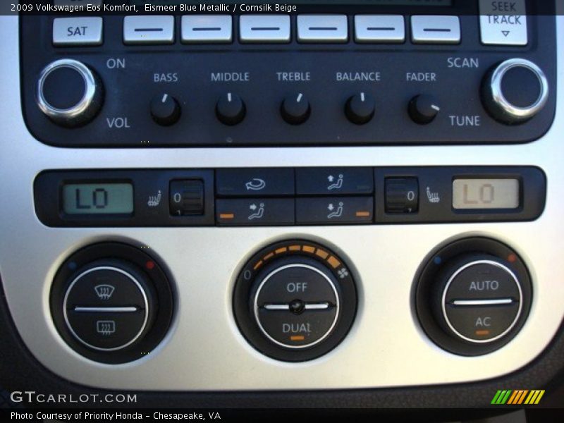 Eismeer Blue Metallic / Cornsilk Beige 2009 Volkswagen Eos Komfort